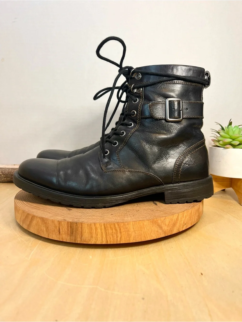 Aston Grey | Rockcastle 2 Combat Boots in Black Leather Size 10.5